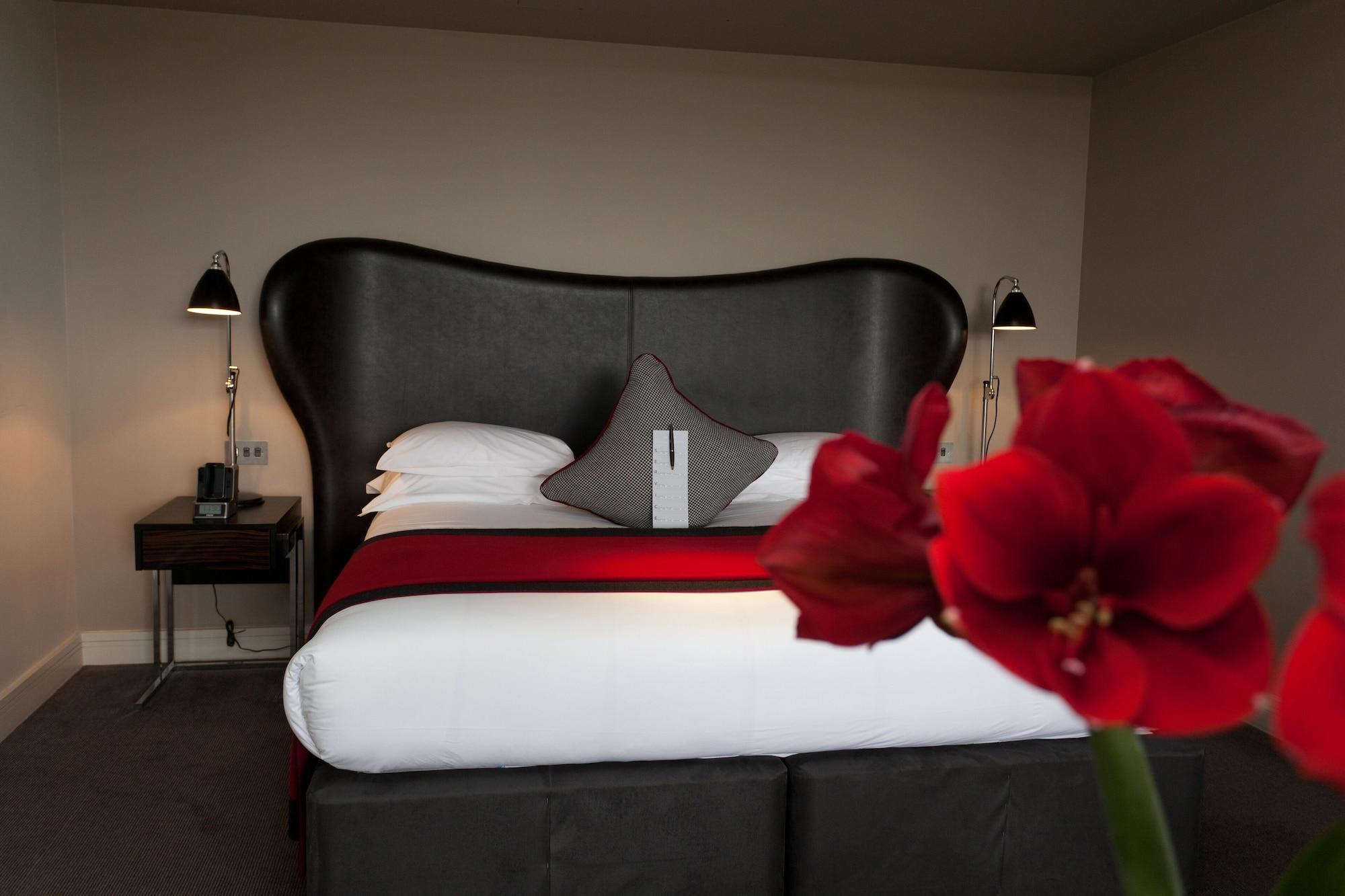 Brooklands Hotel & Spa Weybridge Habitación foto